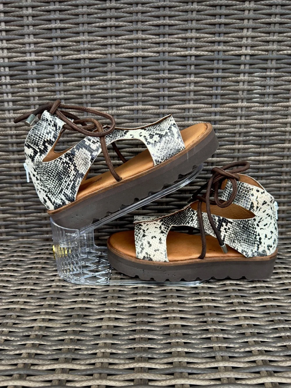Free People Aubrey Wrap Sandals Snakeskin Platform Lace-Up Women’s EU 38 US 7.5